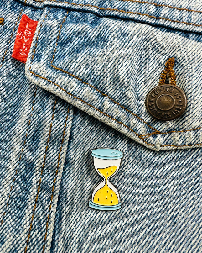 Timeglas Pin Badge
