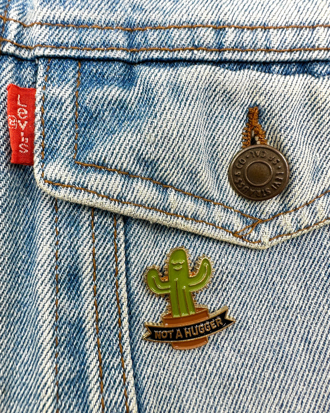 Ikke en krammer Pin Badge | Tags: Tilbehør