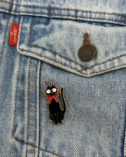 Bow Cat Pin - Stylish Accessory for Fashionable Cats