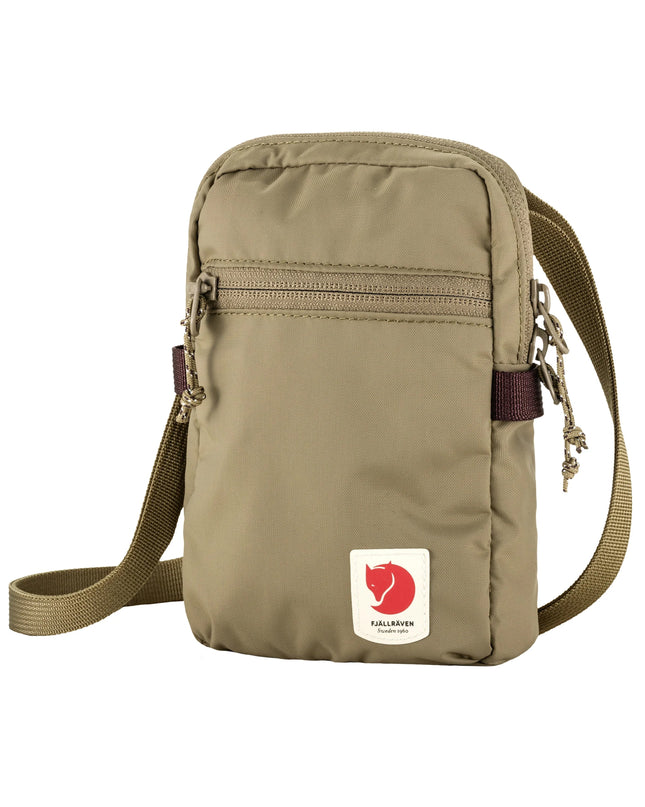 Fjallraven High Coast Pocket in Clay