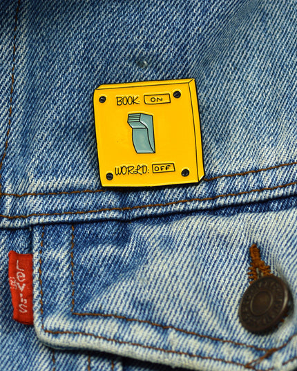 Pin de Libro Encendido
