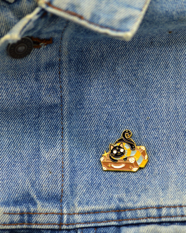 Wizard Cat III Pin - Magical Halloween Costume Accessory