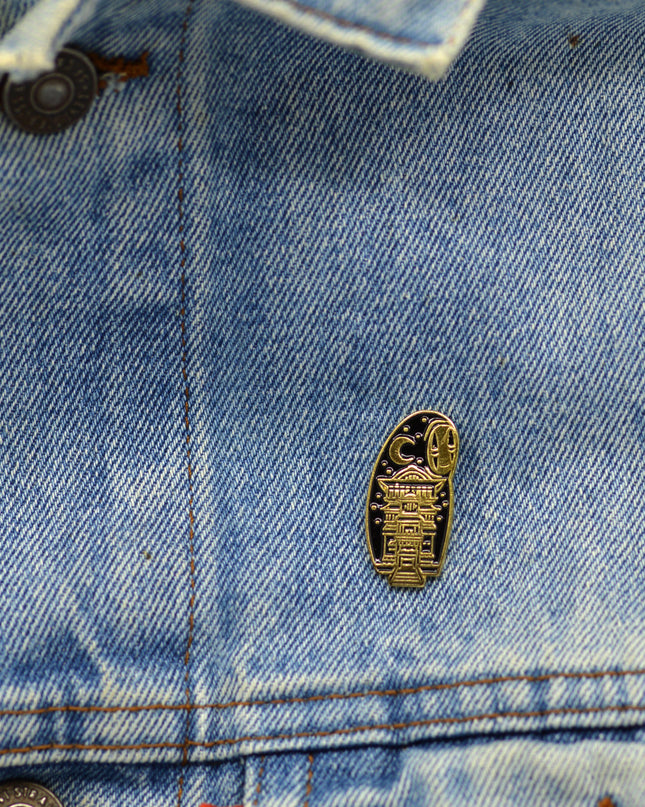 Pin Belladona - Accesorio de Halloween Misterioso