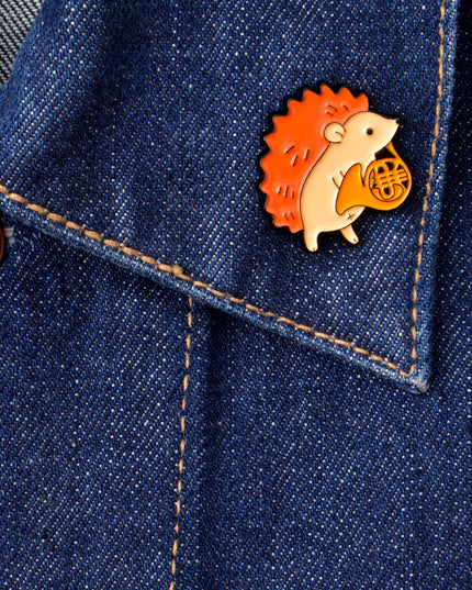 Hornet Pindsvin Broche - Quirky Dyre Accessory