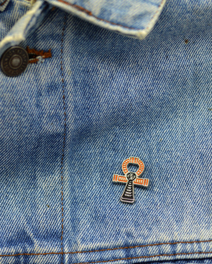 Pin de Reliquia - Accesorio Único de Halloween