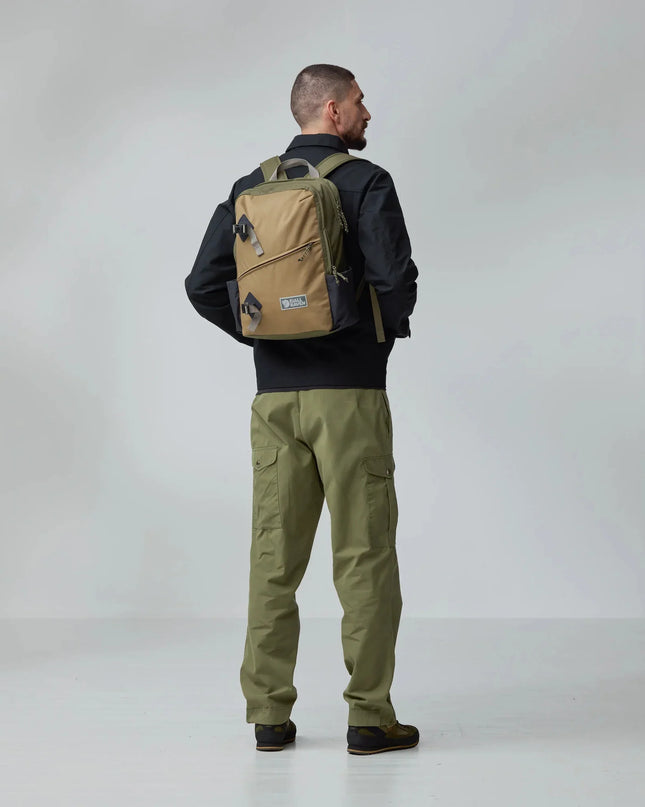 Fjallraven Vardag 17 Backpack - Green Clay